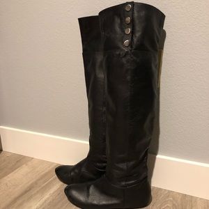 black leather Chinese Laundry women’s size 9 boots
